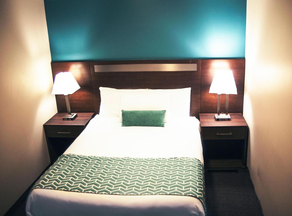 Hotel Ramada By Wyndham Quesnel Exteriér fotografie
