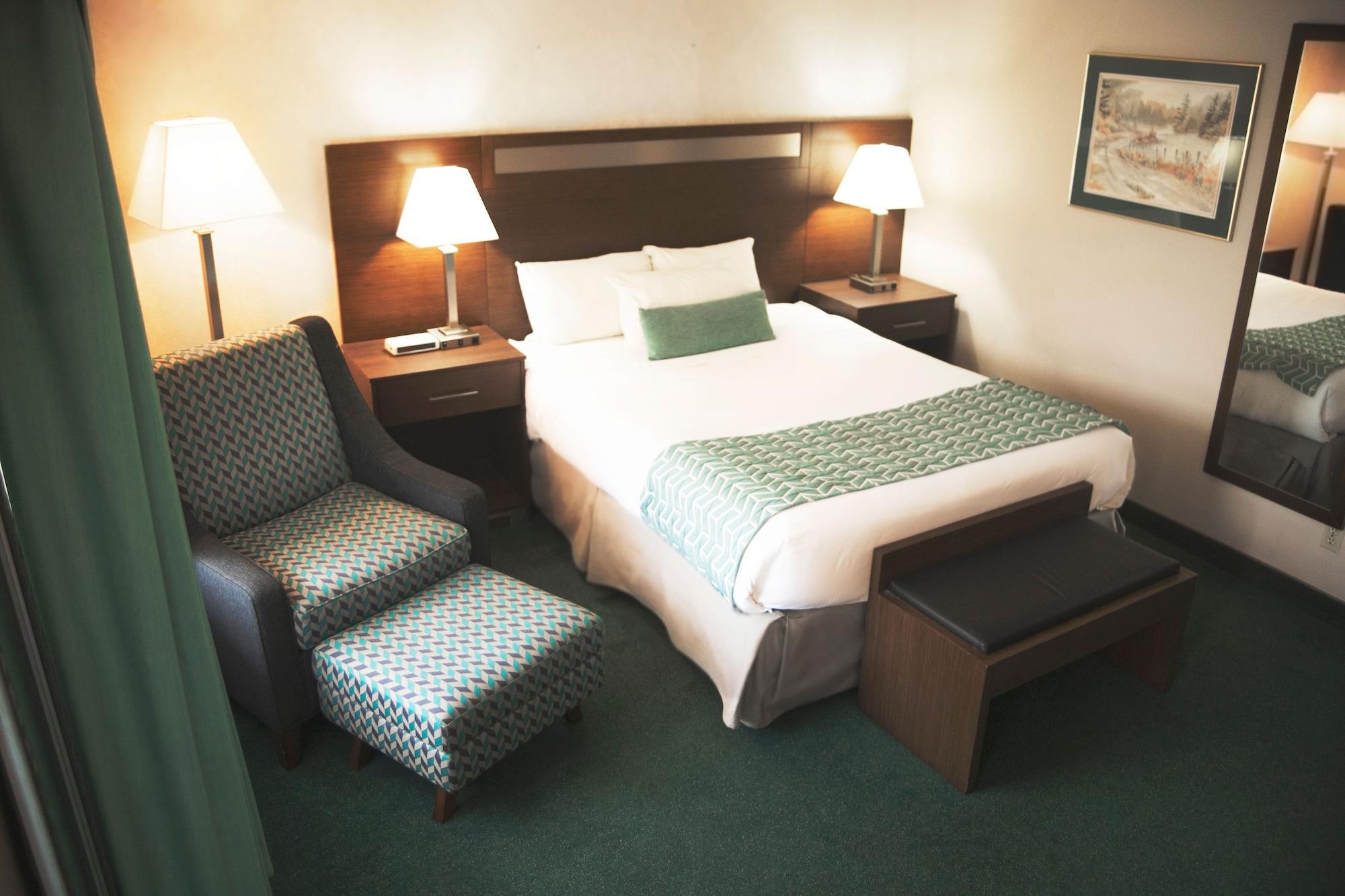 Hotel Ramada By Wyndham Quesnel Exteriér fotografie