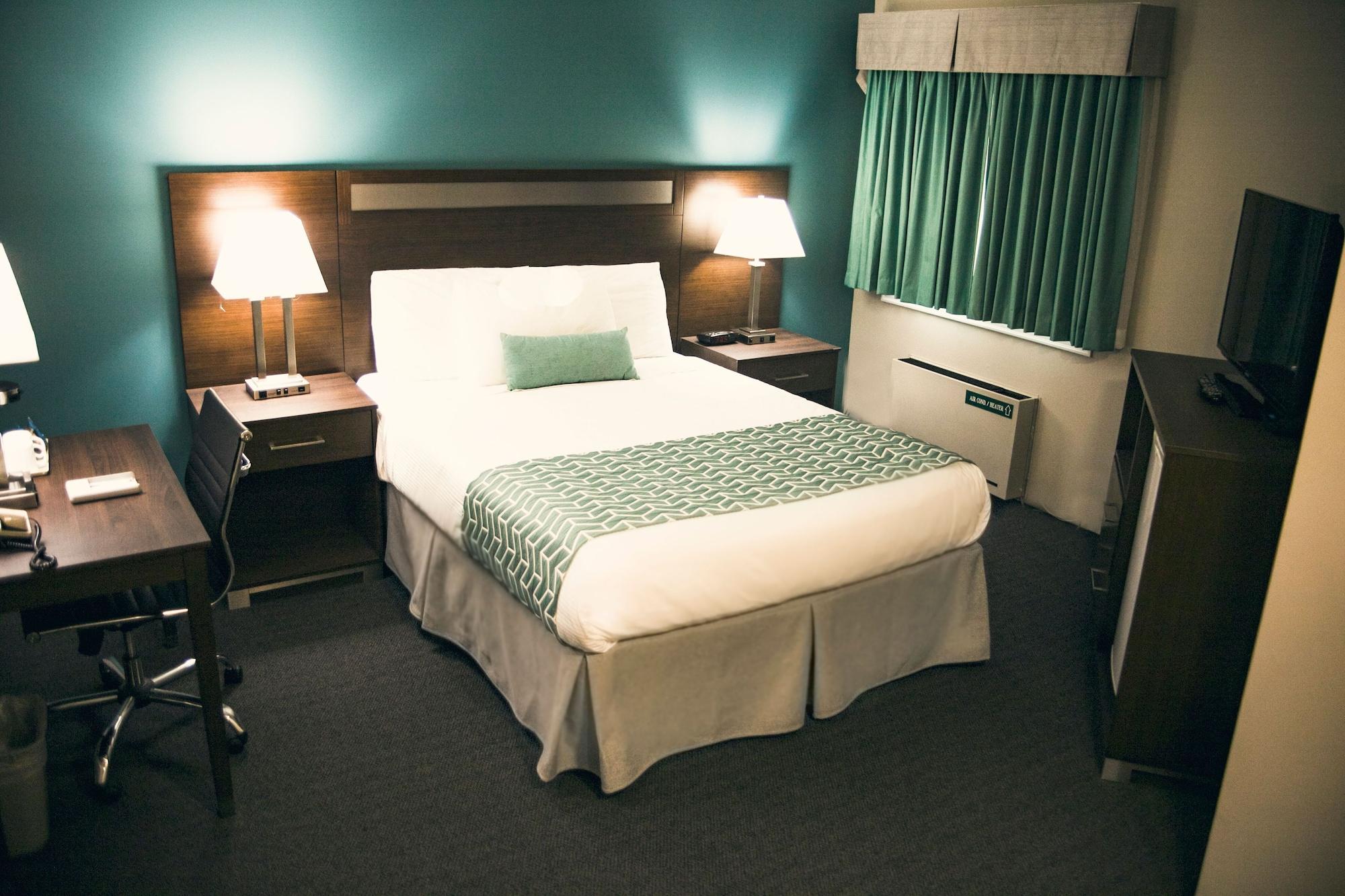 Hotel Ramada By Wyndham Quesnel Exteriér fotografie