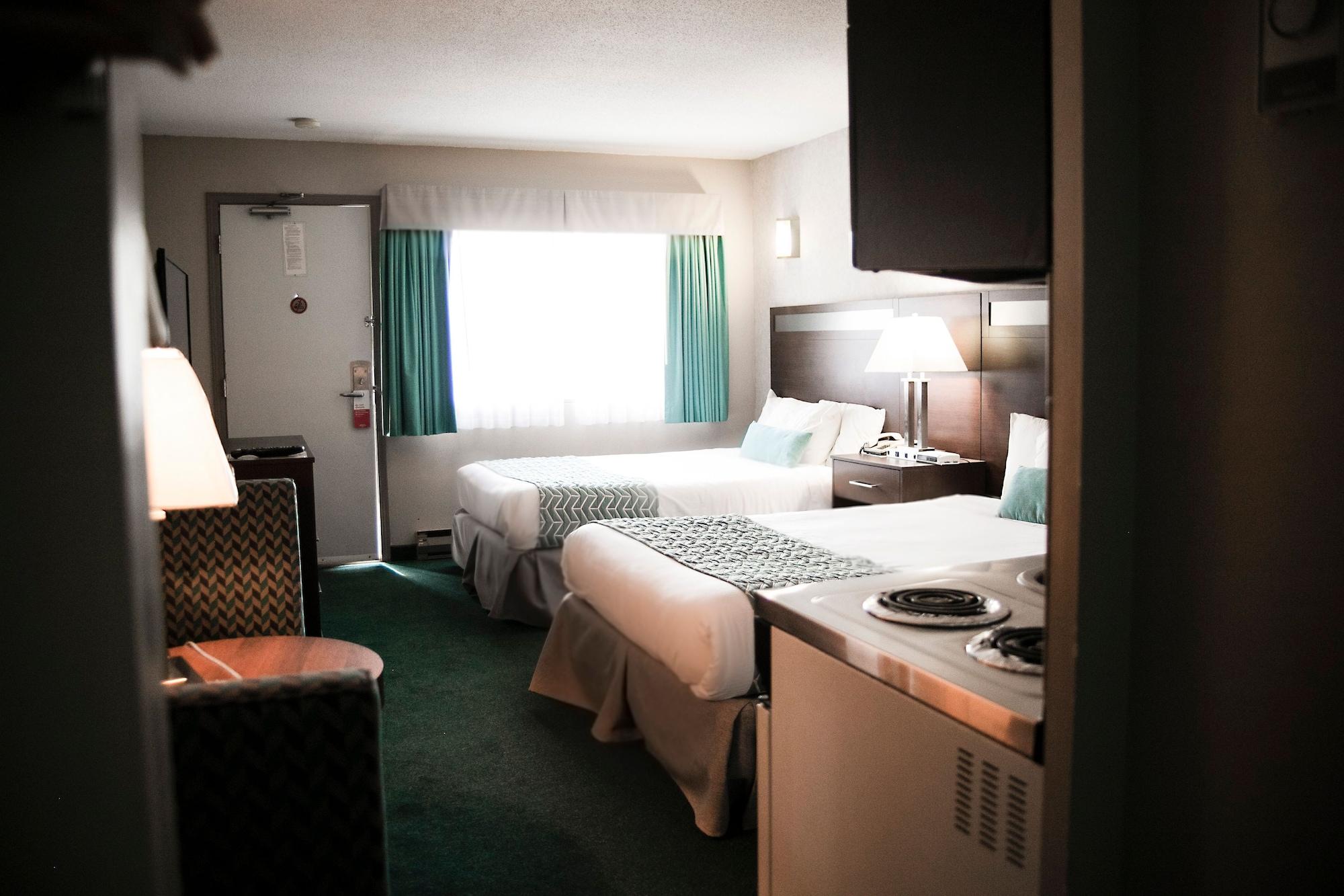 Hotel Ramada By Wyndham Quesnel Exteriér fotografie